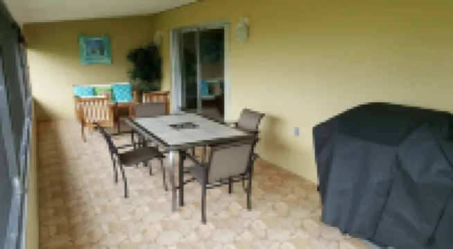 4 BEDROOM HOUSE JUST A WALK TO THE BEACH! 印度港口海灘酒店