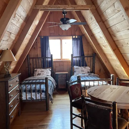 Adirondack A-Frame - Ski/Cozy/Mountain Retreat Отели в г. Джей