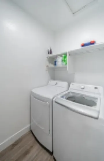 NEW Near Downtown+River+Airport