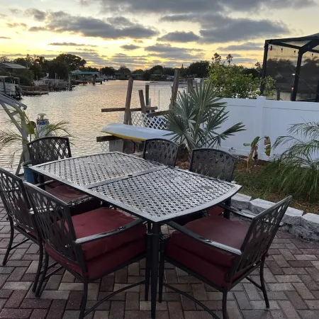Paradise!Canal-River front heated pool house with Gulf ofMexico access.Remodeled