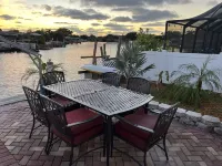 Paradise!Canal-River front heated pool house with Gulf ofMexico access.Remodeled