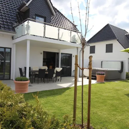 Haus Seeblick Comfort mit Kamin, Außen-whirlpool, Sauna und Eingezäunten Garten