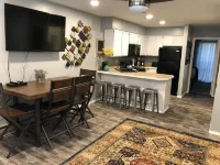 Fun condo, Pineview Reservoir, powder mountain, lrg 2 bedroom. Hotels in Eden