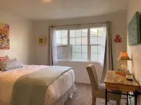 Charming Bright Home Near Dr Hospital & Shopping - Extra Comfy Beds and Couch