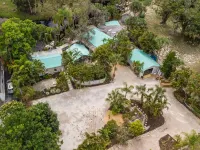 The Enchanted Cottage; Imperial River Kayak Trail Oasis adjacent to Downtown Fun