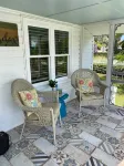 Charming 1935 Florida Cottage overlooking Lake Tulane