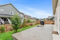 Spacious 3 bedroom, 2.5 bath house - 20 min from DIA, 25 min from Denver