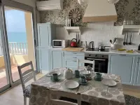 Apartamento primera línea de playa recién reformado