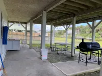 Partial Ocean View! Snowbird Discount. Fenced Yard Bring Doggo! WaterFront Dock 에디스토 비치 호텔