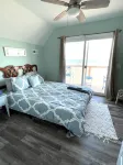 Ocean Front WiFi, Pet Friendly, Hdtv, Balcony Overlooking Ocean!