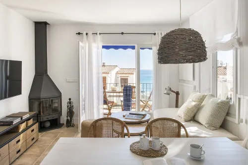 Appartement 2 Chambres Pour 4 Personnes Hotels in Llanca