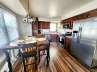 Great for EAA rental!Less than 2.5 miles from EAA grounds!