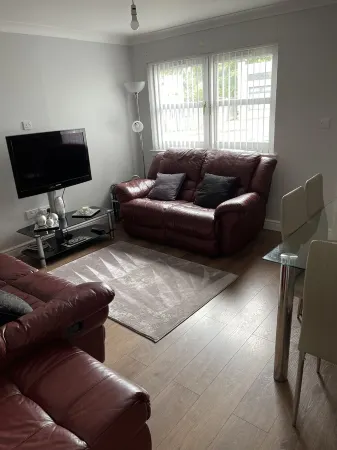 Perfect location with fantastic transport links. Отели рядом с достопримечательностью «Dunfermline Abbey and Palace»