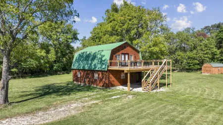 Cozy Posy Cabin - Mountain Top Cabin on 18 acres!