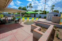 Perfect Old Town Location! Low Fees! Pool Heating Included. Good Vibes!