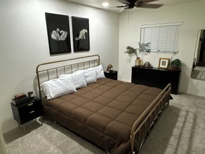 4Bed/2Bath - Vintage Vault w/ Pool