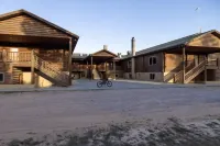 Hunters Lodge in Custer18+ guests - 8 bedrooms - 18 beds - 6 baths