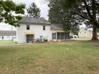 In the heart of Lancaster Co Amish Country, very near Sight & Sound 이스트 람피터 타운쉽 호텔