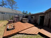 Unique Redwood home built 1920 with hot tub & short walk to the Elk beach
