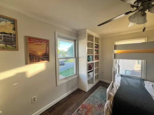 Lake Erie Escape! Lake Views, Private Beach, 20 min to Cedar Point + Jet Express