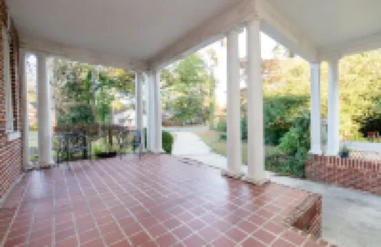 Entire Historic Home with 3620Sqft Perfect for Families