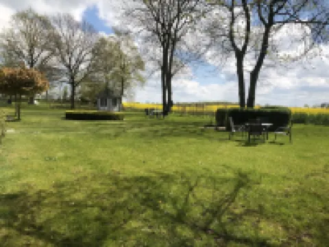 Ferienwohnung mit Weitläufigen, Parkähnlichen Garten, Pavillon und Bouleplatz Hotels in Bosau