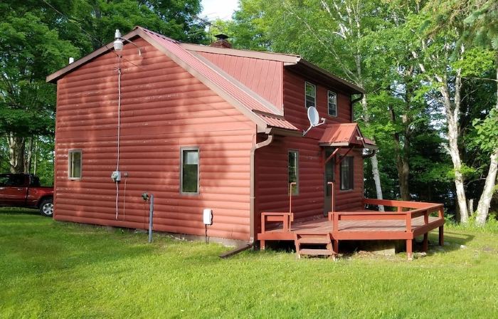Ski Brule Cabin 3 miles away on Stanley Lake