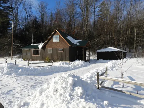 Hand-Crafted Cottage near Gore Mountain and Minerva Lake