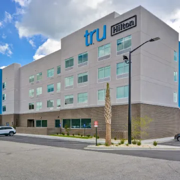 Tru by Hilton Sumter