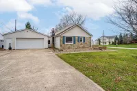 Cozy cottage with Lake Erie access