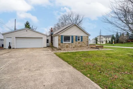 Cozy cottage with Lake Erie access
