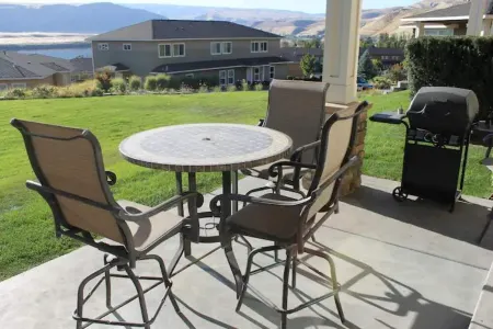 A75- Sharp 2BD/2Bath w/loft/hot tub Sunserra Gorge