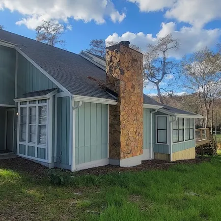 The Kayakers Retreat, Waterfront,King Bed w/Waterviews, Kayaks & bikes Included