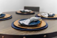 3 bed home with Luxury Hot Tub, Deck, Wifi and Arcade Games