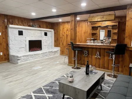 Remodeled cabin near Franconia and Brentton Woods unit 4 Отели рядом с достопримечательностью «The Store & Gallery at WREN»