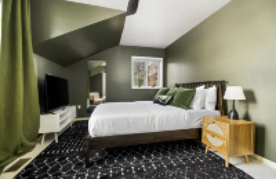 ~Sunrise Vista~Lakefront~Dock~Kayaks~Hot Tub~Games~New AC~