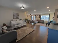 6 Bedroom Lake house with private beach