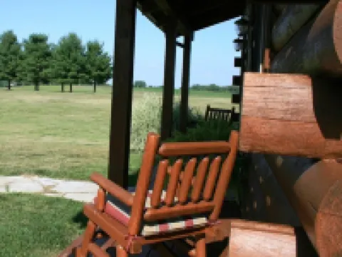 Rest, Relax and Renew. Our log cabin experience awaits your arrival. Hotels in Stokes