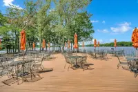 Hummingbird Lakehouse