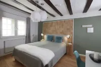Luxury vacation home with sauna and garden. All bedrooms with their own new bathroom Hotels near Stiftskirche St. Castor, Karden