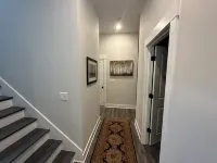 Modern New 3bd/3.5ba Close To Everything!