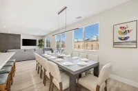 NEW Lush Luxury Living-Heated Pool/Spa Included. Walking distance to Coachella