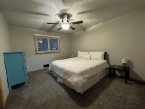 Spacious 6-Bedroom House in Bismarck with WiFi, AC, and Pet Friendly!