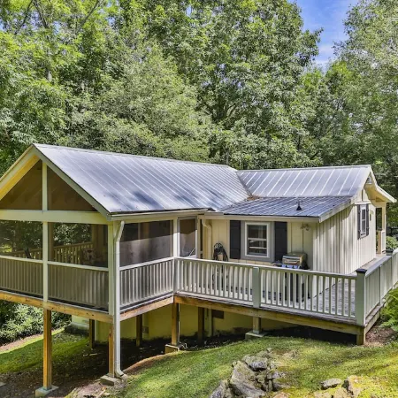 1937 Cabin Near Lake Glenville - 50 Acre Estate - Private Hike & Views!