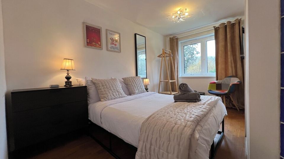 Great location 2 bedroom apartment