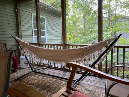 Exhale by the Fire at Crestview Cottage, 3-person Canoe Included