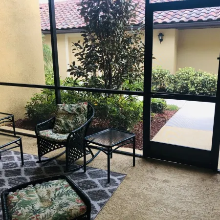2 bedroom Bradenton Florida condo with golf membership 1720 square feet