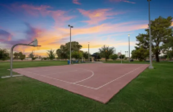 Chateau Balboa! Heated Pool/BBQ/Family Friendly