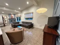 Heated Pool Home. 7 Mins to the Beach! Arcade. Perfect retreat rain or shine!