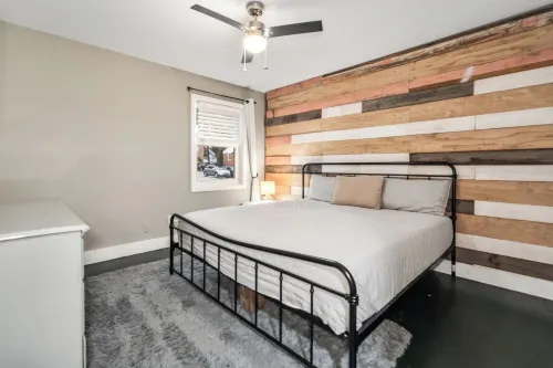 Pet Friendly Park Circle Apartment - Walk to Riverfront!